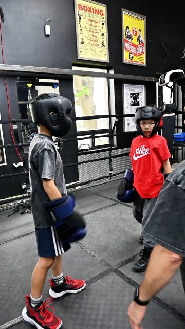 💥🥊💥 YOUTH BOXING in Kingston's West End - 5 days per week. Ages 7-12.

We offer a safe, inclusive and positive learning environment. 

BOOK A FREE TRIAL @ WEST SIDE BOXING

https://kingstonboxing.ca/trial