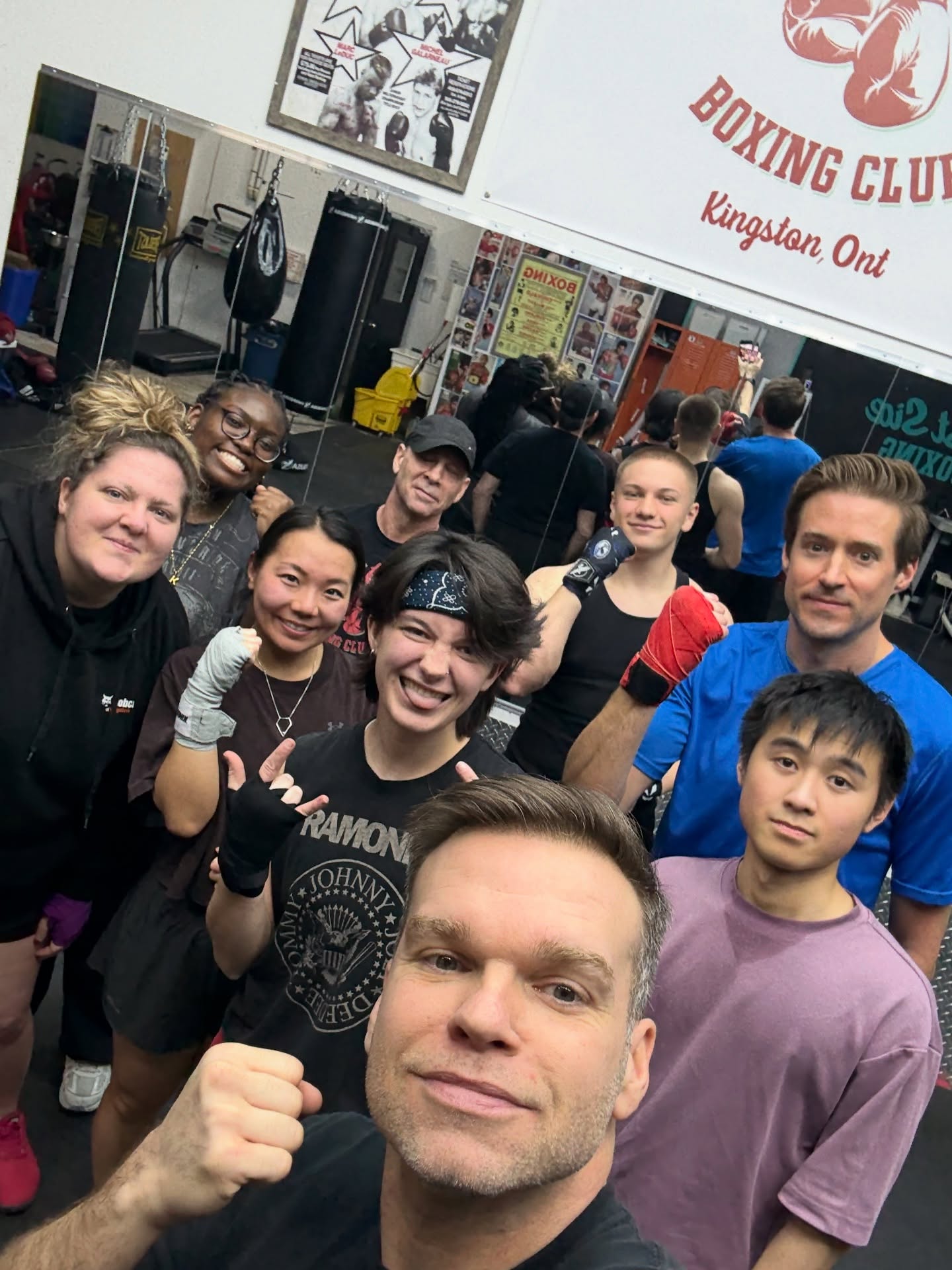 Room full of hitters 👊💥 Great classes tonight!