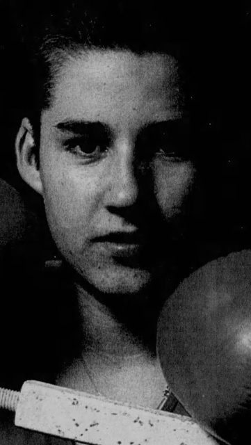 FOUND FOOTAGE: 1995 Our very own Coach Chad Compeau vs. Kevin Rea in Windsor. Chad with the same relentless pressure as ever. Great old fight. Come learn from Chad tonight at 18:00 All Levels Boxing