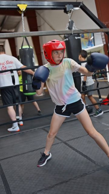 KINGSTON WEST YOUTH BOXING. BACK TO SCHOOL OFFER. $299 FOR 3 MONTHS. SAVE 20% (PREPAID). BOOK YOUR TRIAL CLASS NOW.